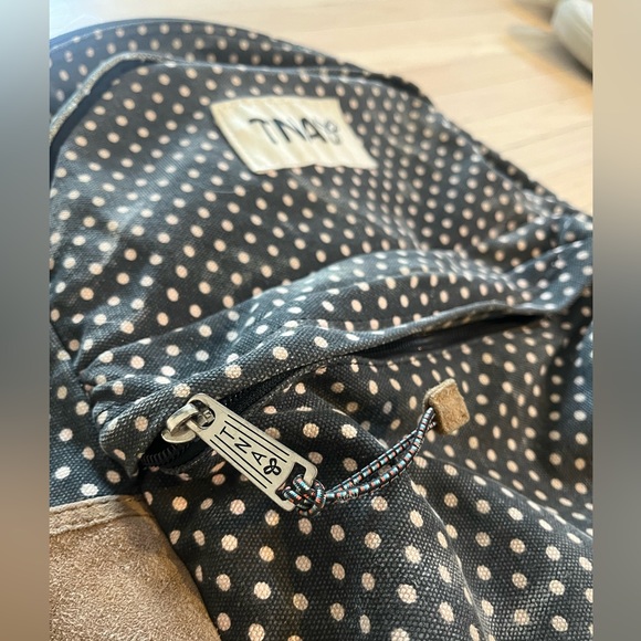 TNA Backpack - Picture 3 of 4